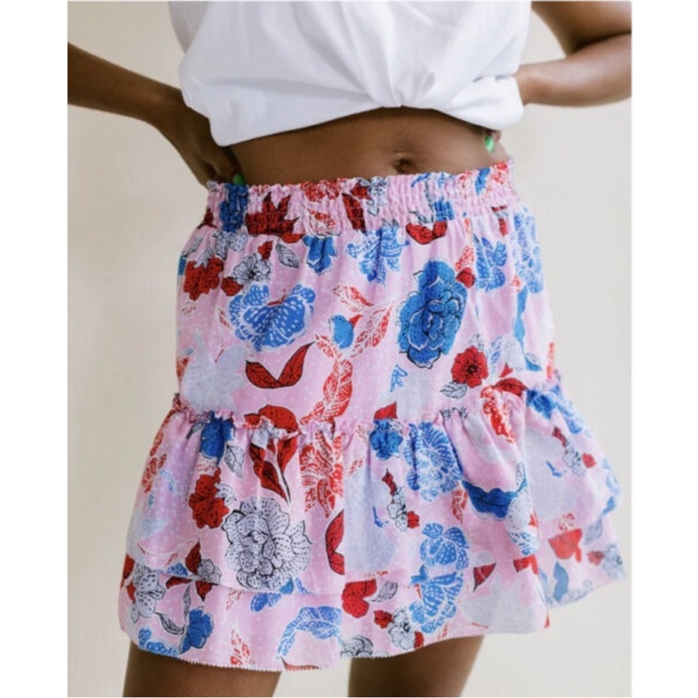 BB Dakota First Class Floral Ruffled Mini Skirt Size Small NWT Pink Multi